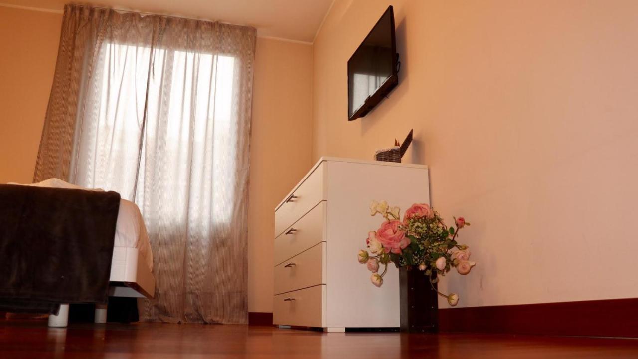Bed and Breakfast A Casa Di Grace Basiglio Exterior foto